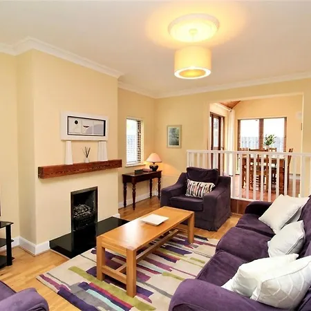 بيت للعطل Faithlegg House *